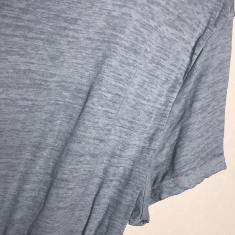 C
Torrid size 2 classic fit cotton blend burnout T-shirt blue gray 2x - Picture 4 of 7